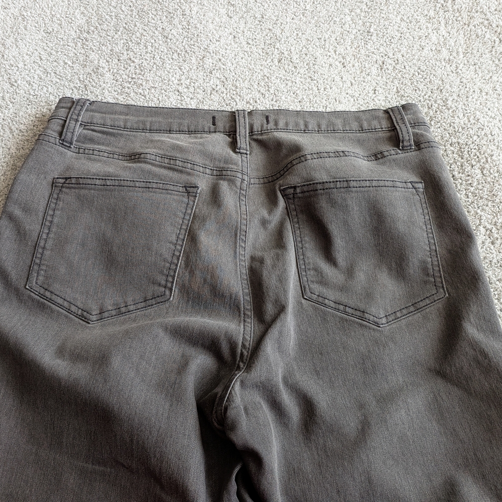 🌼B2G1🌼 Free People Gray Straight Jeans - Picture 6 of 7
